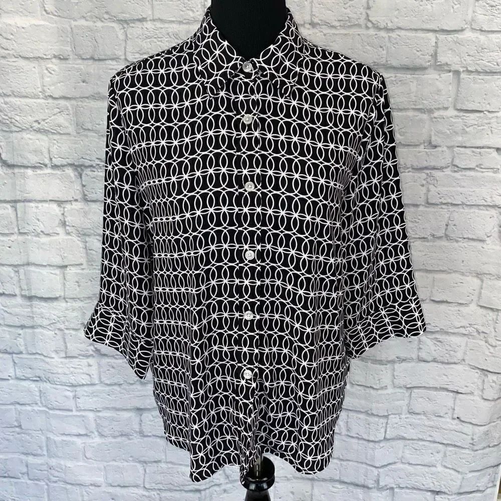 Blair button down 3/4 sleeve print top black & white sz medium women